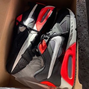 Brand new Nike airmax ivo size 14